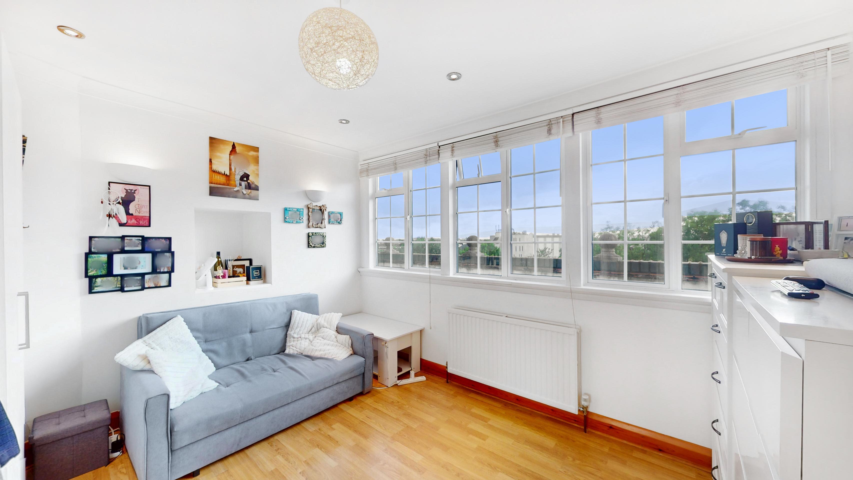 Modern Studio Burnley Road, Dollis Hill NW10